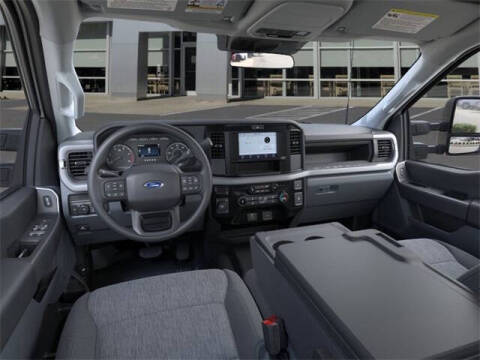 2025 Ford F-350 Super Duty XL