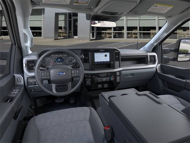 2025 Ford F-350 Super Duty XL