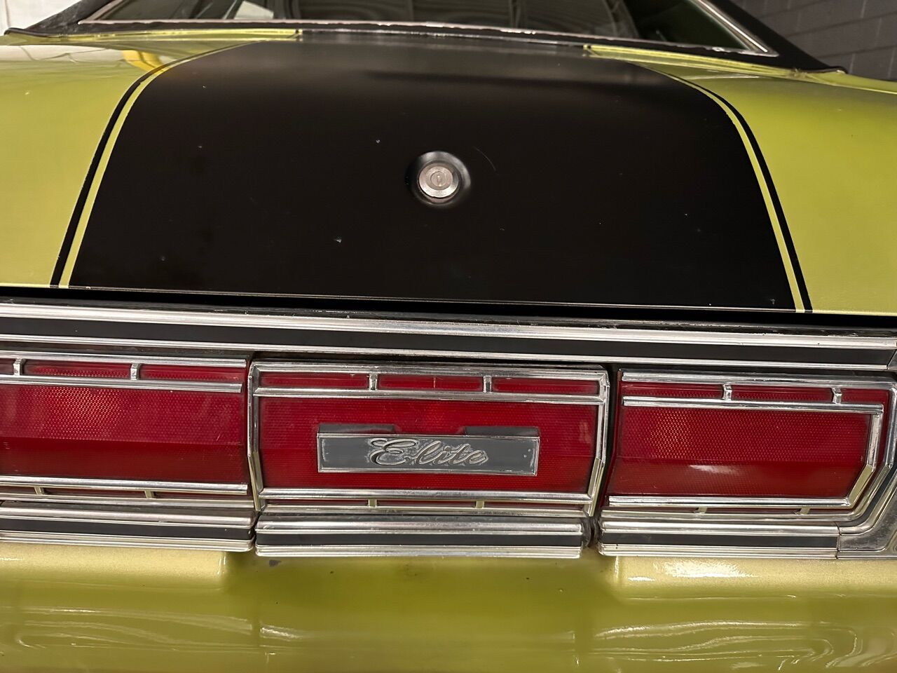 1975 Ford Torino 17