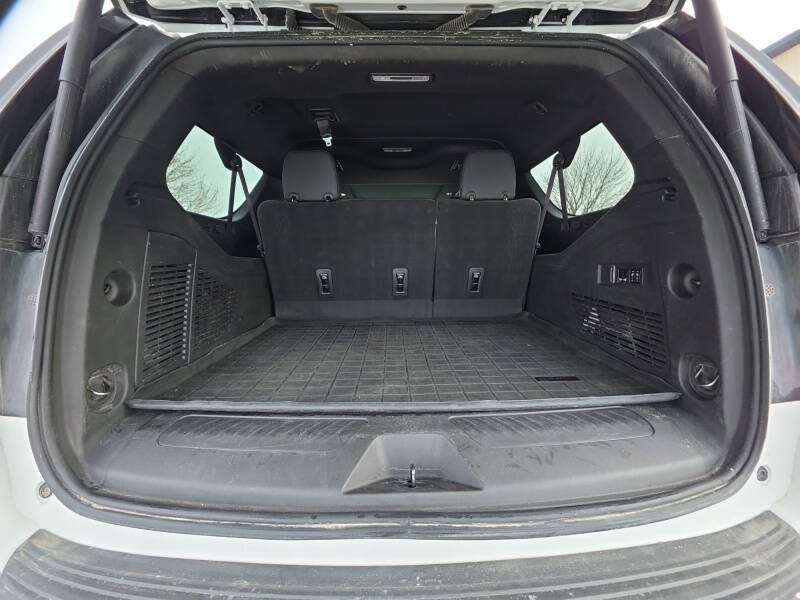 2023 GMC Yukon XL SLT