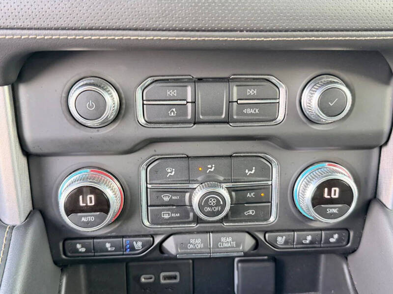 2022 GMC Yukon XL SLT