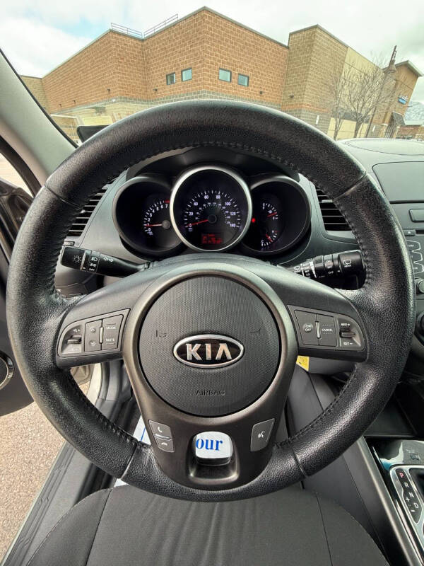2012 Kia Soul +