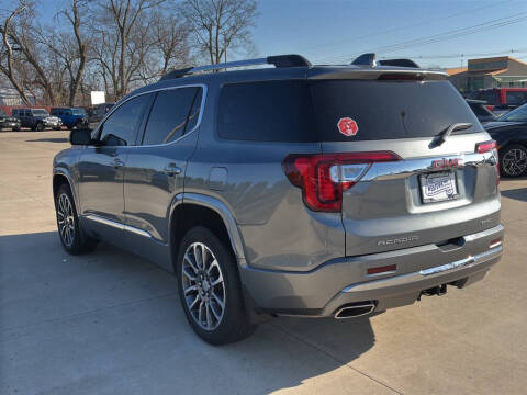 2022 GMC Acadia Denali