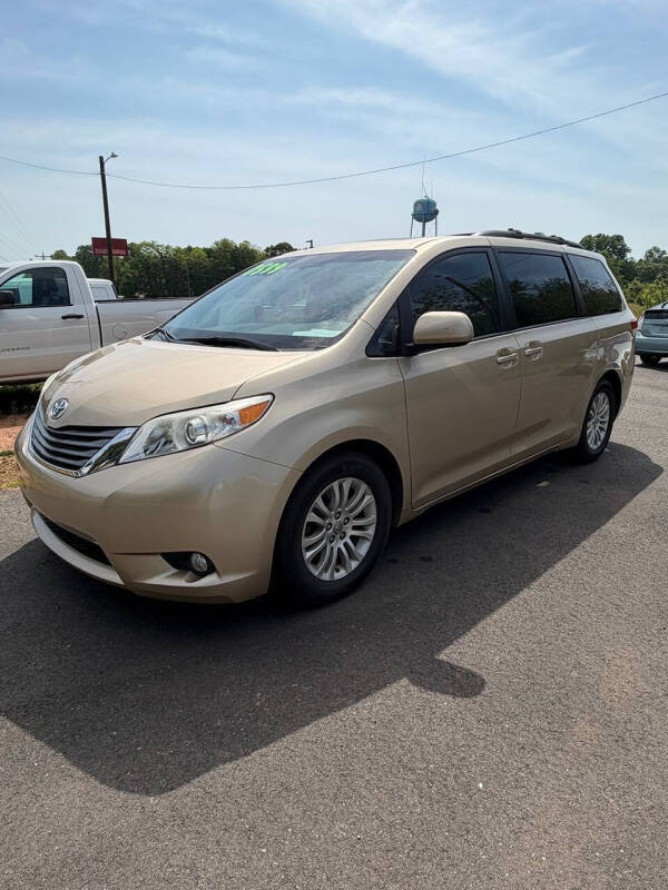 2011 Toyota Sienna XLE 8-Passenger
