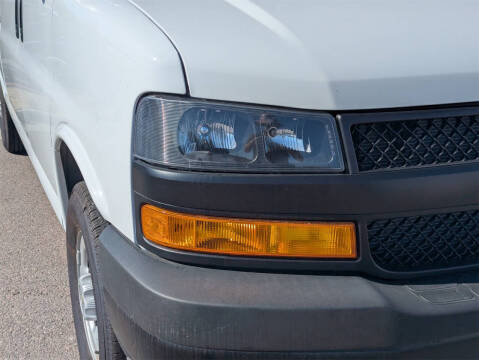 2025 Chevrolet Express 2500