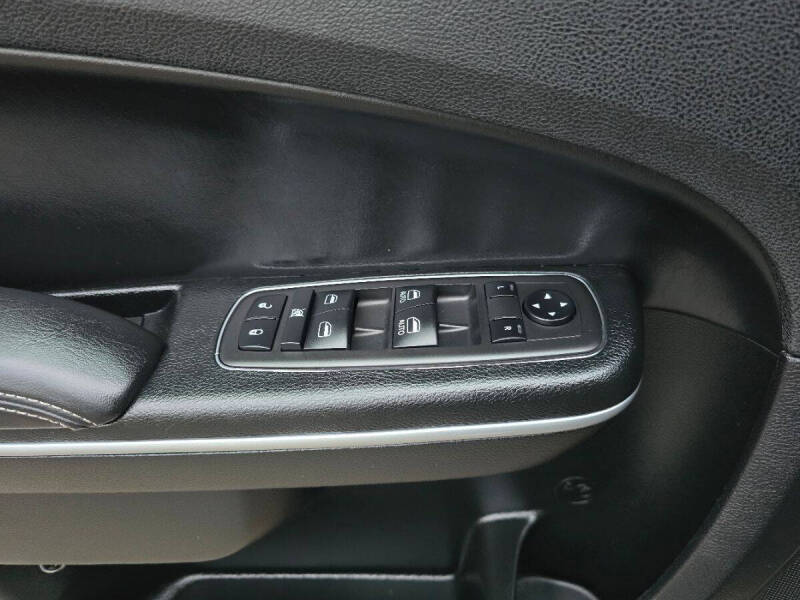 2023 Chrysler 300 S V6