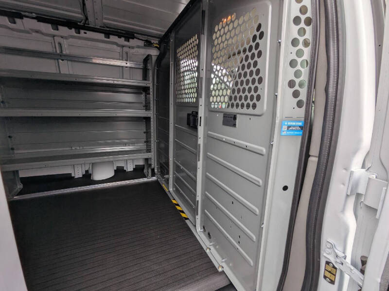 2025 Chevrolet Express 3500