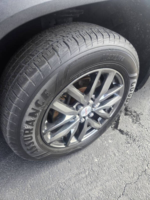 2017 GMC Acadia SLT-1