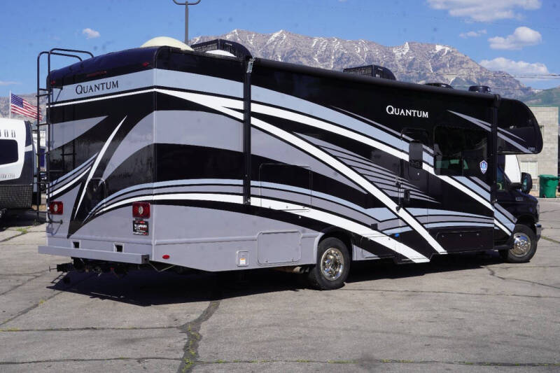 2023 Thor Motor Coach Quantum