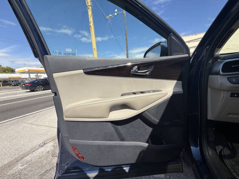 2019 Kia Sorento EX V6