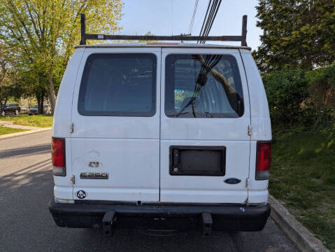 2008 Ford E-Series E-250