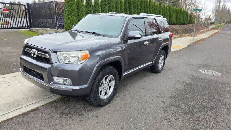 2011 Toyota 4Runner SR5's photo