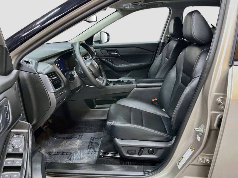 2025 Nissan Rogue SL