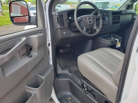 2025 Chevrolet Express 2500