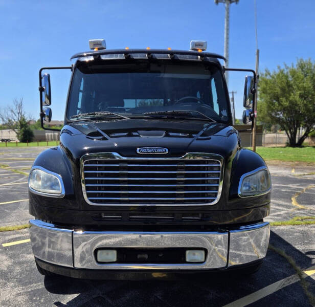 2007 Freightliner M2 106