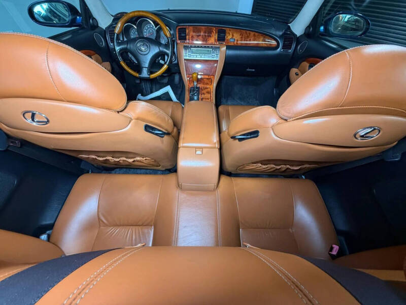 2004 Lexus SC 430