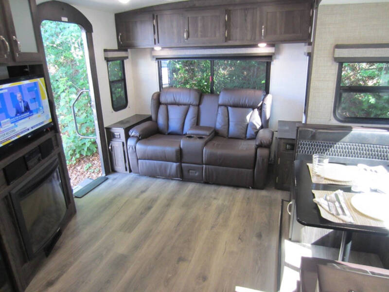 2020 Highland Ridge Open Range Ultra Lite 2602RL