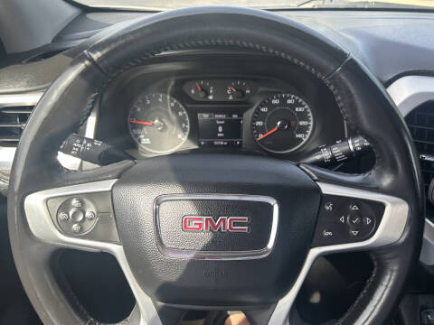 2017 GMC Acadia SLE-2