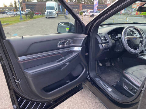 2017 Ford Explorer Sport