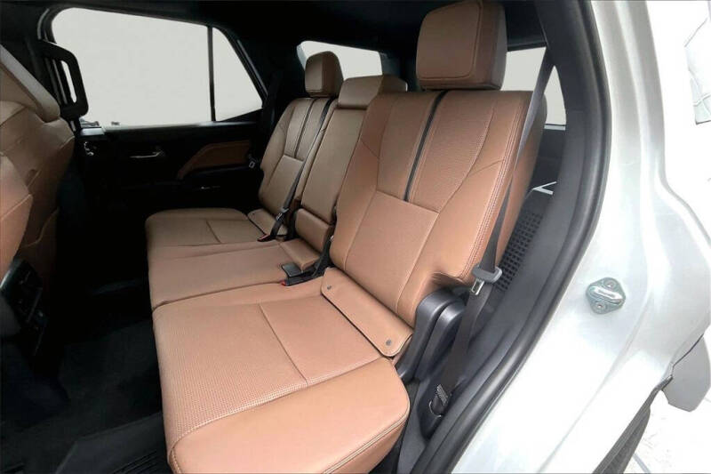 2025 Toyota 4Runner Limited HV