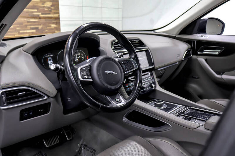 2018 Jaguar F-PACE 35t R-Sport