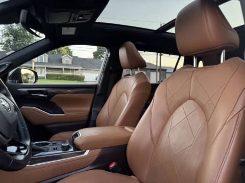 2021 Toyota Highlander Platinum