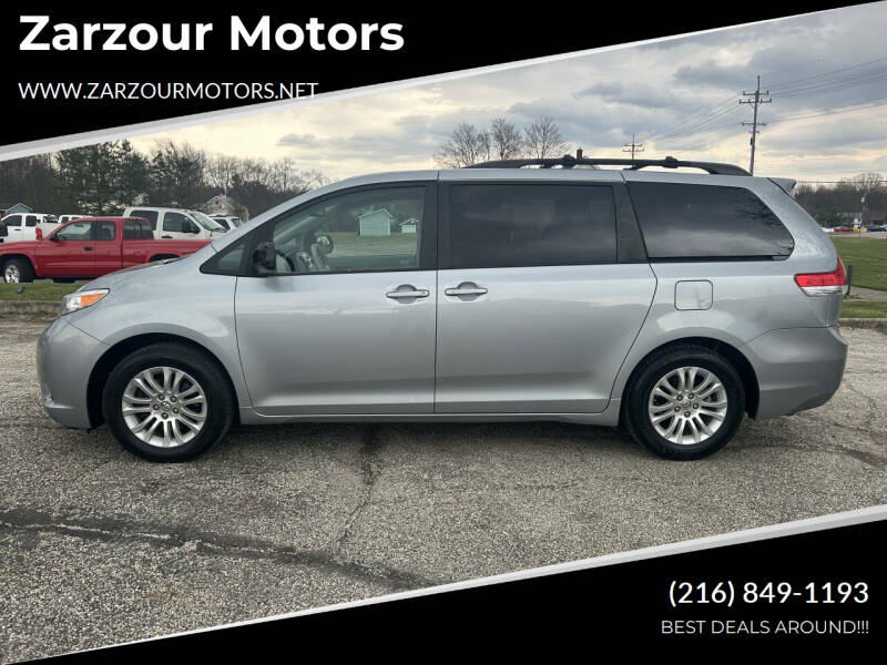 2014 Toyota Sienna XLE 8-Passenger