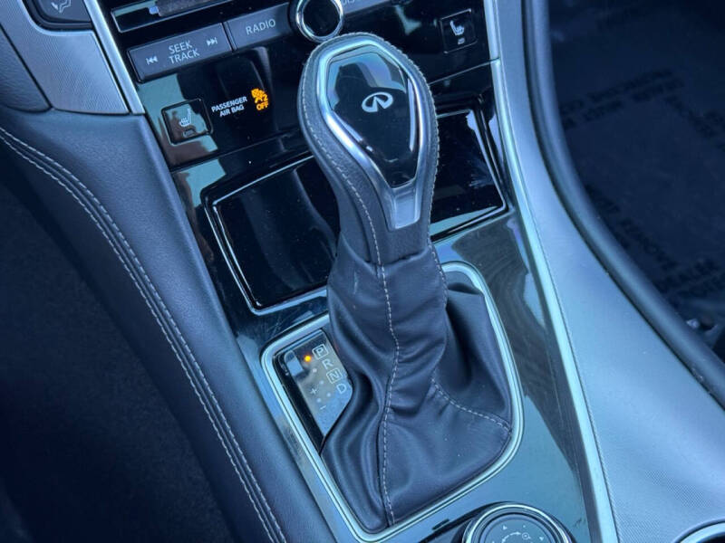 2021 Infiniti Q60 3.0T Luxe