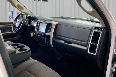 2017 RAM 1500 SLT