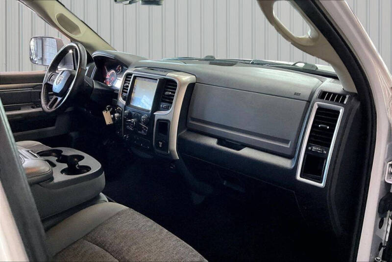 2017 RAM 1500 SLT