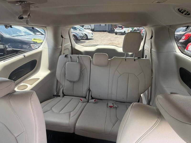 2018 Chrysler Pacifica Touring L Plus
