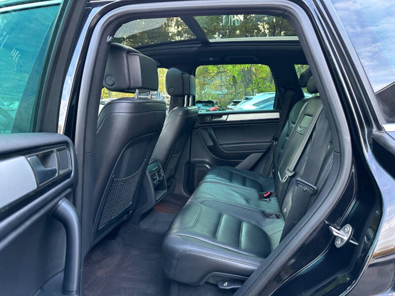 2014 Volkswagen Touareg V6 R-Line