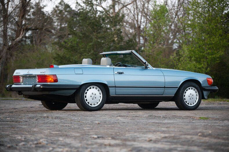 1986 Mercedes-Benz 560-Class 560 SL