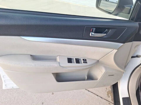 2011 Subaru Outback 2.5i Premium