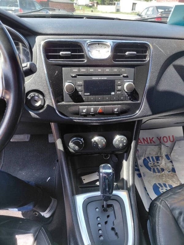 2013 Chrysler 200 Limited