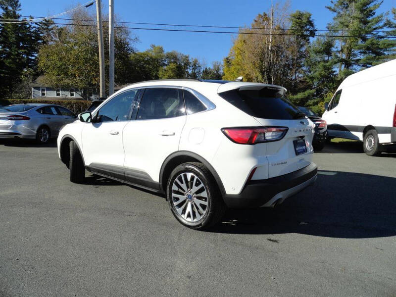 2021 Ford Escape Titanium