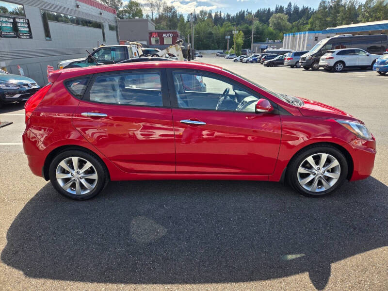 2013 Hyundai Accent SE