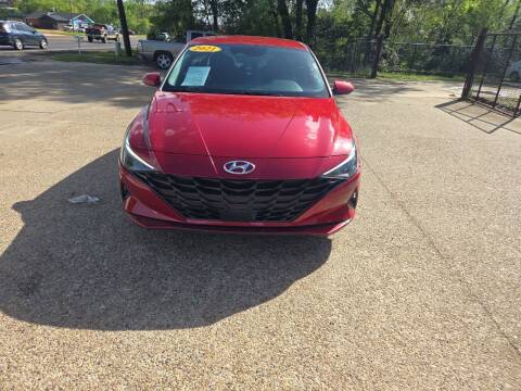 2021 Hyundai Elantra for sale at MENDEZ AUTO SALES in Tyler TX
