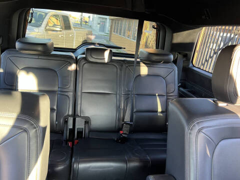 2023 Lincoln Navigator Standard