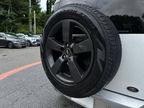 2022 Land Rover Defender 110 S