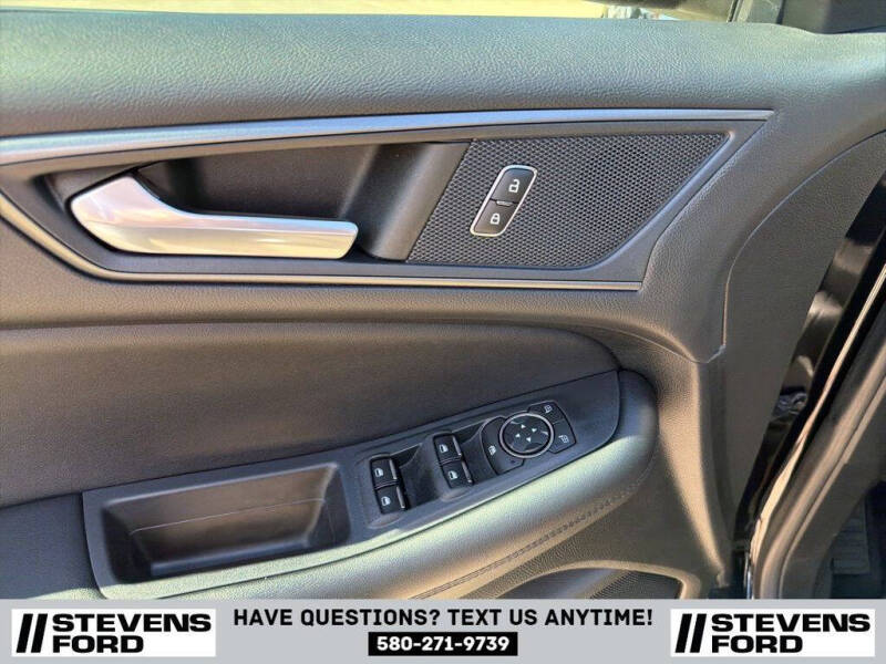2022 Ford Edge SE