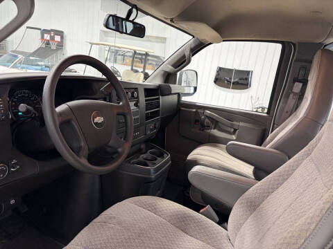 2023 Chevrolet Express 2500