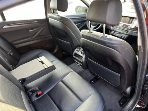 2016 BMW 5 Series 528i