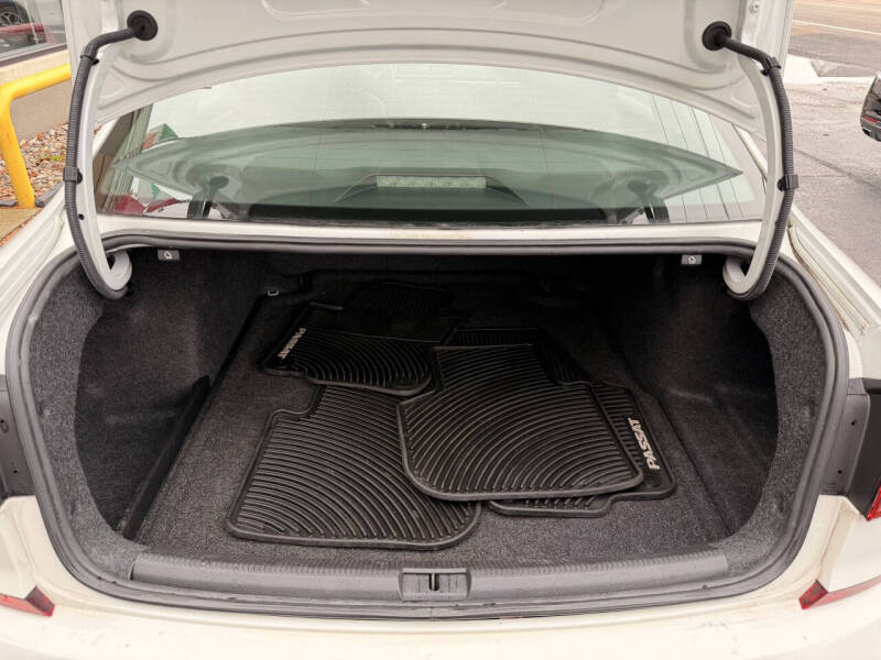 2017 Volkswagen Passat 1.8T SE