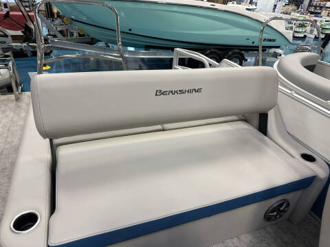 2025 Berkshire 24 UL LE 2.75
