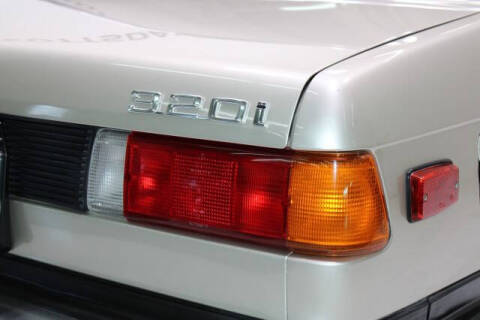 1983 BMW 3 Series 320i