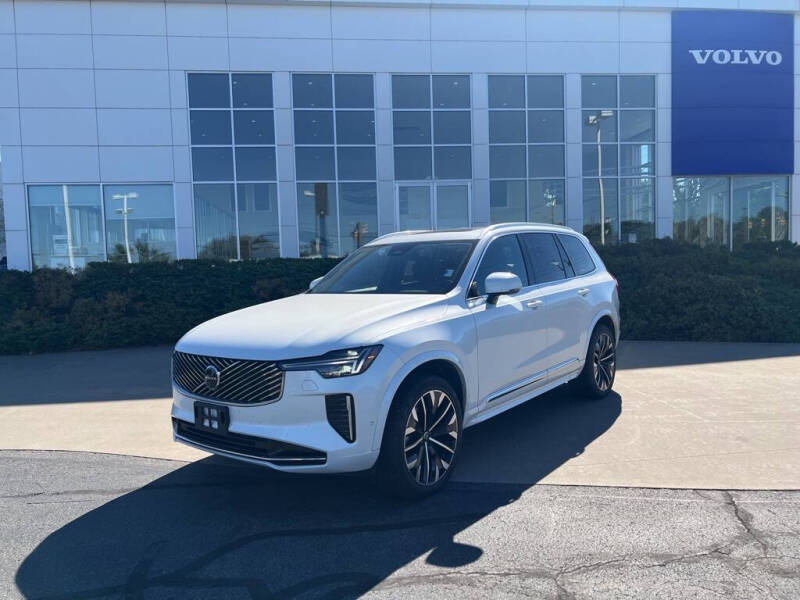 2025 Volvo XC90 B5 Plus Bright Theme 7P