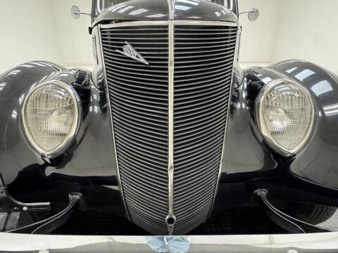 1937 Ford Deluxe