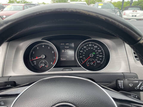 2015 Volkswagen Golf TSI SE