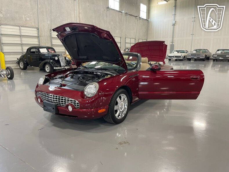 2004 Ford Thunderbird Deluxe